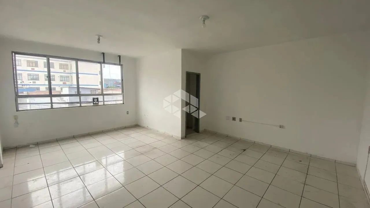 Sala comercial no centro de Esteio
