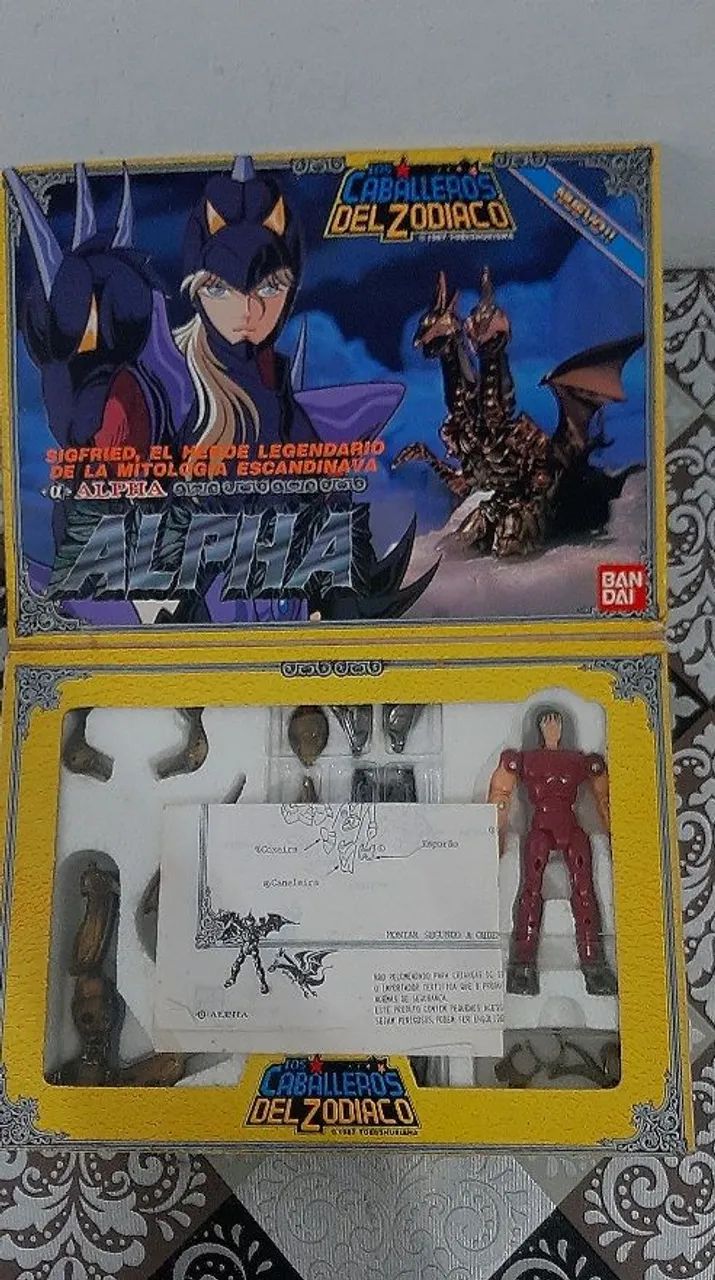 Boneco cavaleiros do zodiaco bandai vintage Siegfried Alpha
