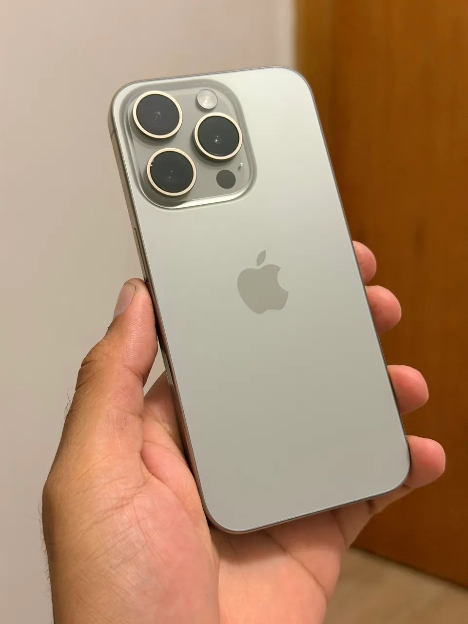 iPhone 15 Pro 256gb Natural Titânio - Celulares e Smartphones