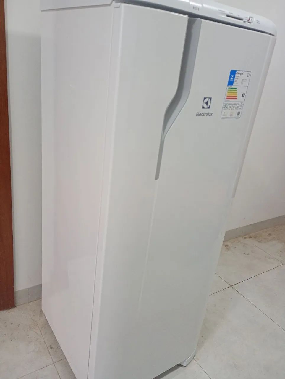 Geladeira Electrolux RE31  - Foto 3