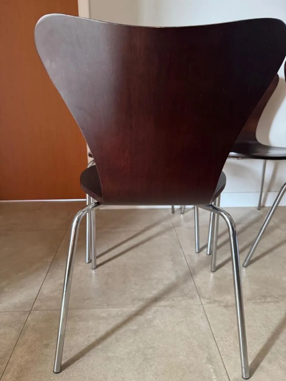 Conjunto de 4 cadeiras de madeira  - Foto 3