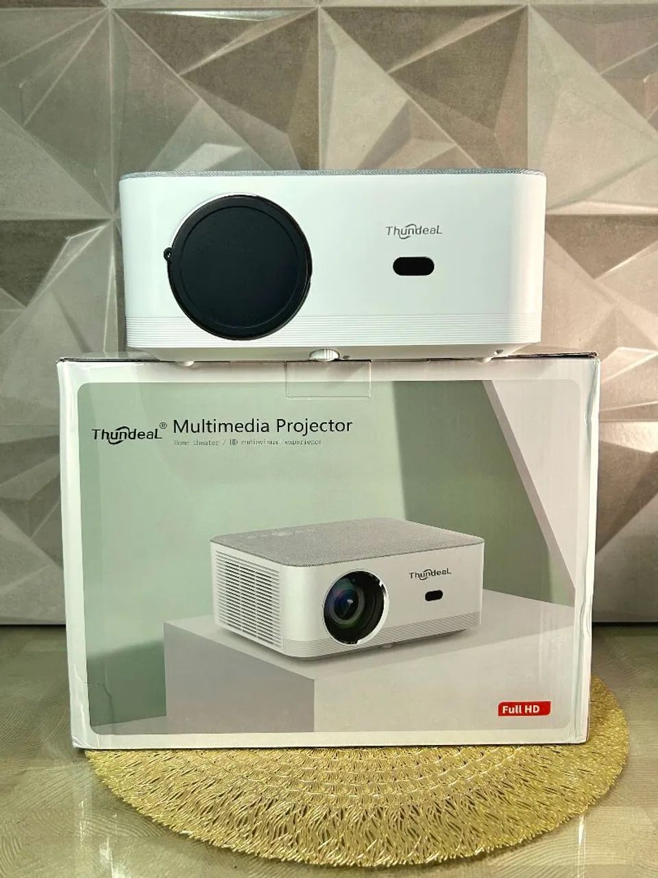 Projetor ThundeaL TD92 Pro Full HD - Cinema em casa
