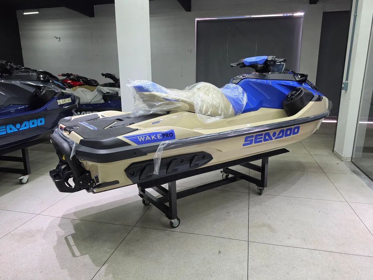 JET SKI SEA DOO GTX 230 WAKE PRO 2026 - Foto 3
