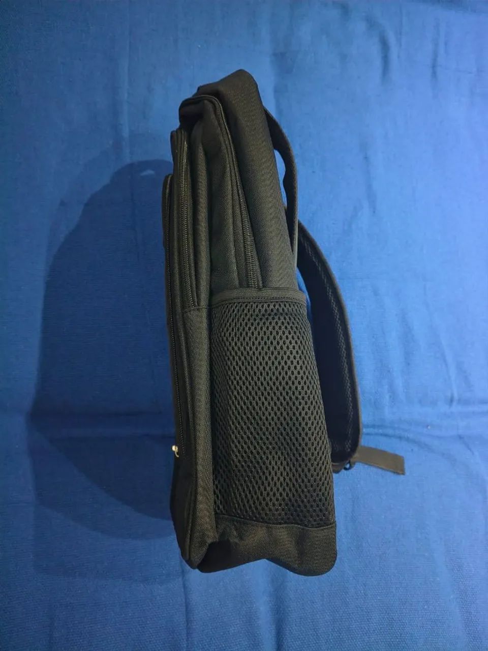 Mochila Executiva Semi-Impermeável para Notebook - Espaçosa e Resistente - Foto 2