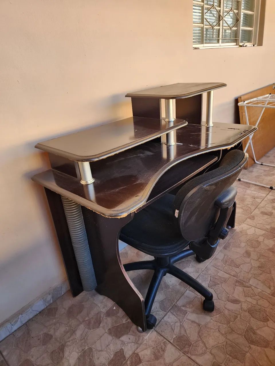 Kit cadeira e mesa de escritório 