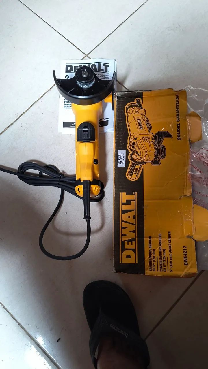 Esmerilhadeira angular DEWAlT  - Foto 4