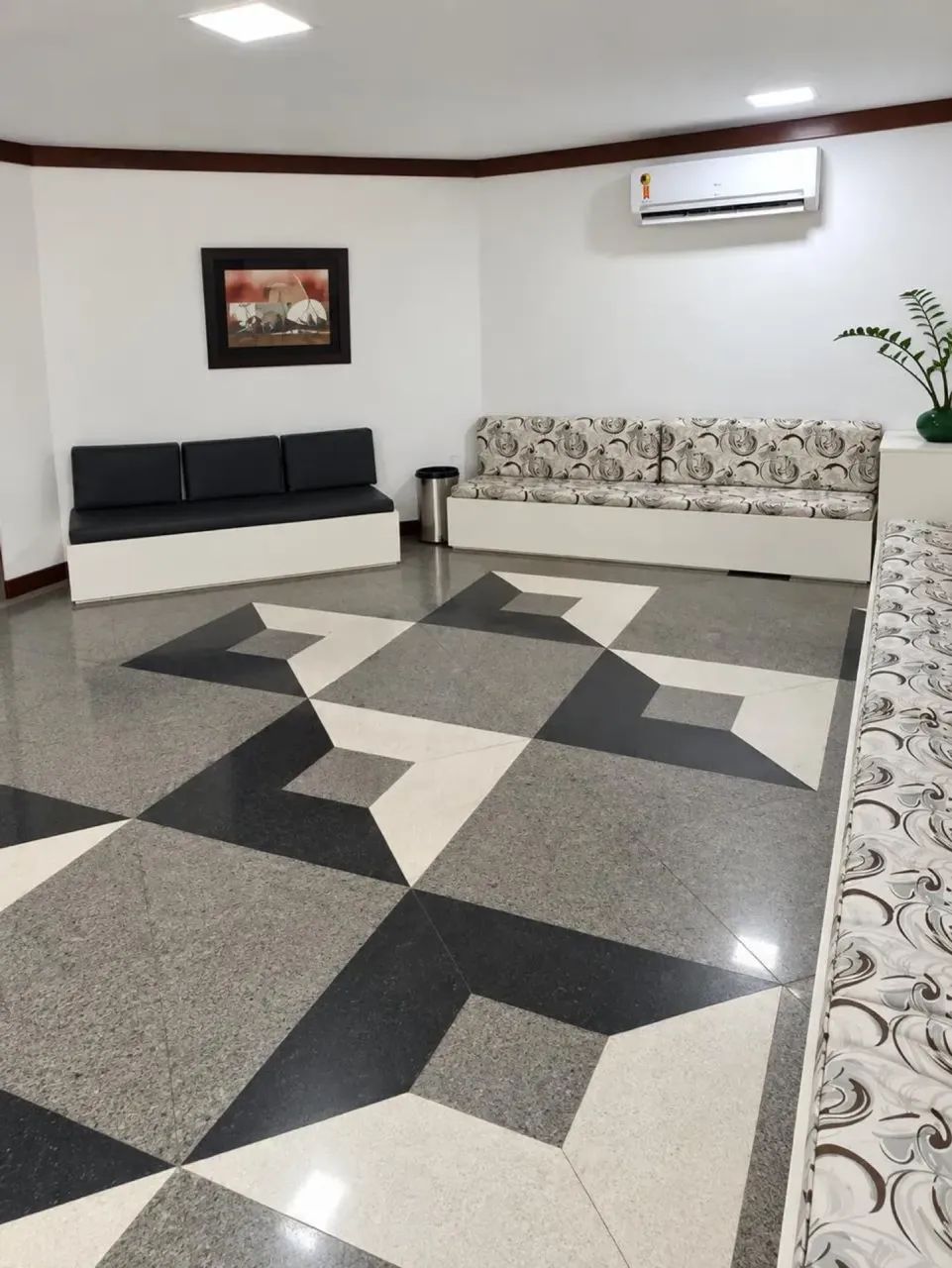 SALA COMERCIAL À VENDA NO CENTRO MÉDICO CENTENÁRIO | GRAÇA - Foto 3
