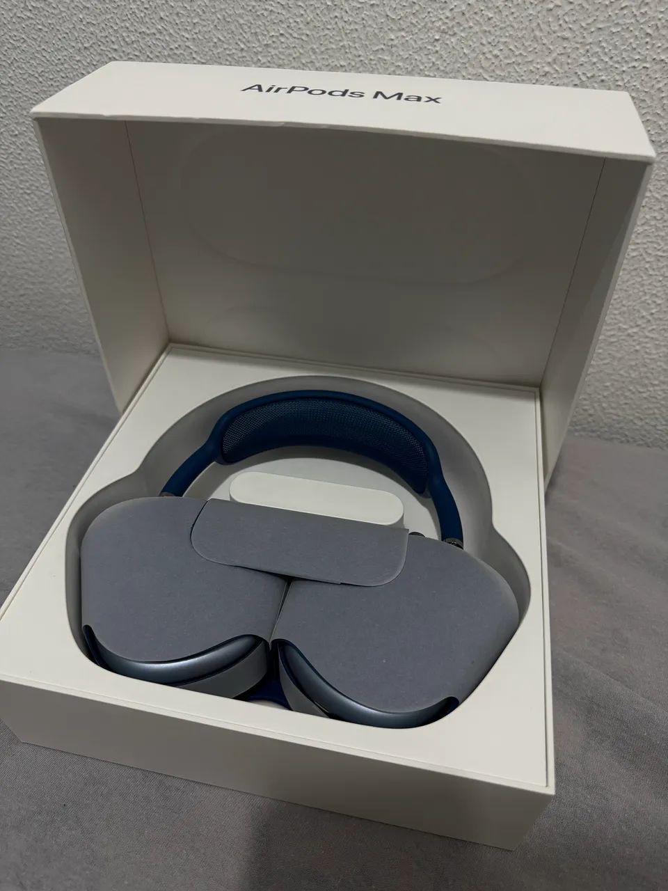 AirPods Max Azul Novo na Garantia - Fones de Ouvido - Costa e