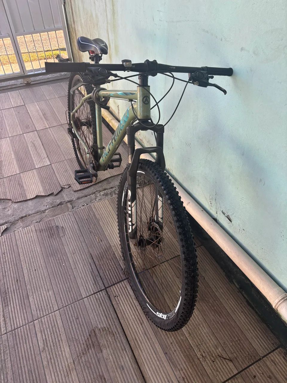Bicicleta aro 29 tam. 17 - Foto 3