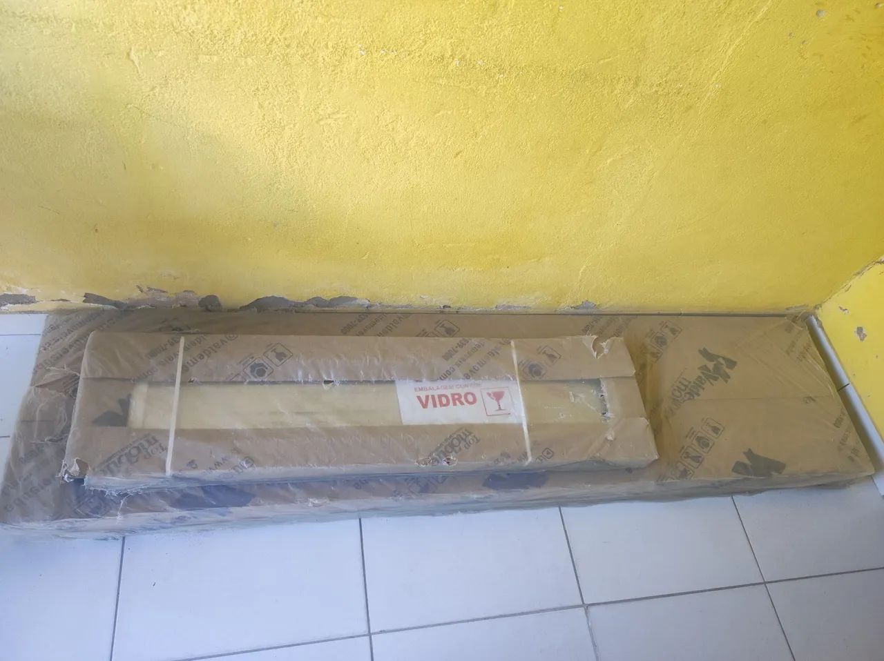 Vendo cristaleira nova  - Foto 2