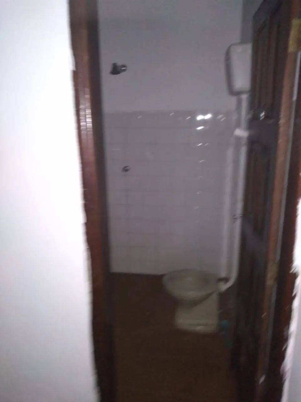 Alugo casa grande em ótima localidade  - Foto 5