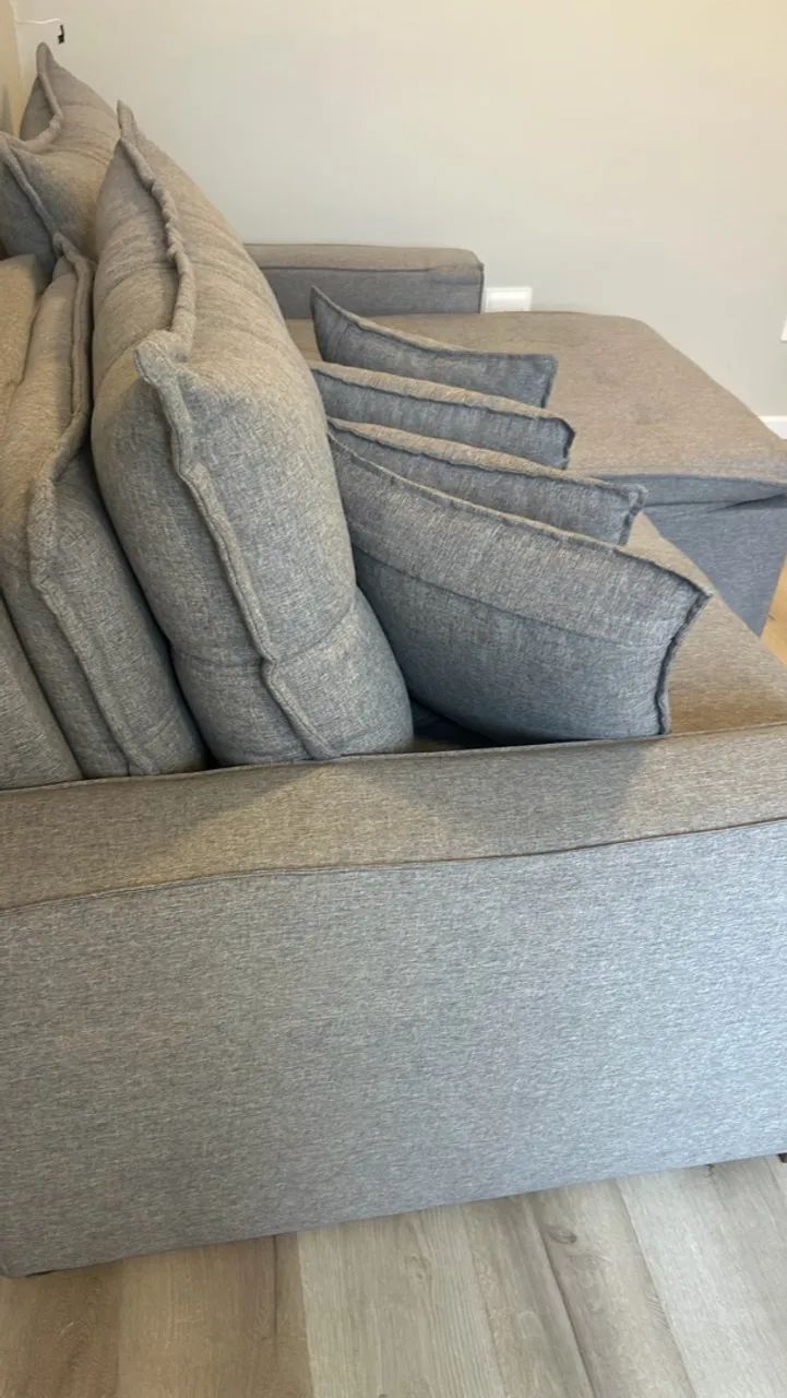 Sofá retrátil 2 Lugares Cinza em Linho - Elegante e Conservado - Foto 4