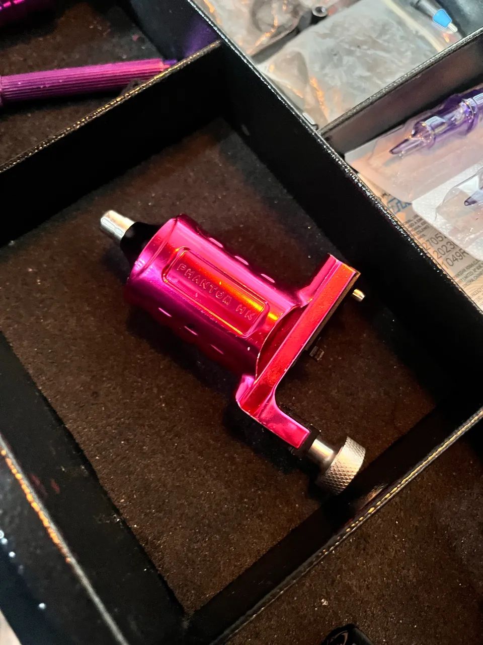 Máquina de tatuagem Phantom HK (motor suíço)
