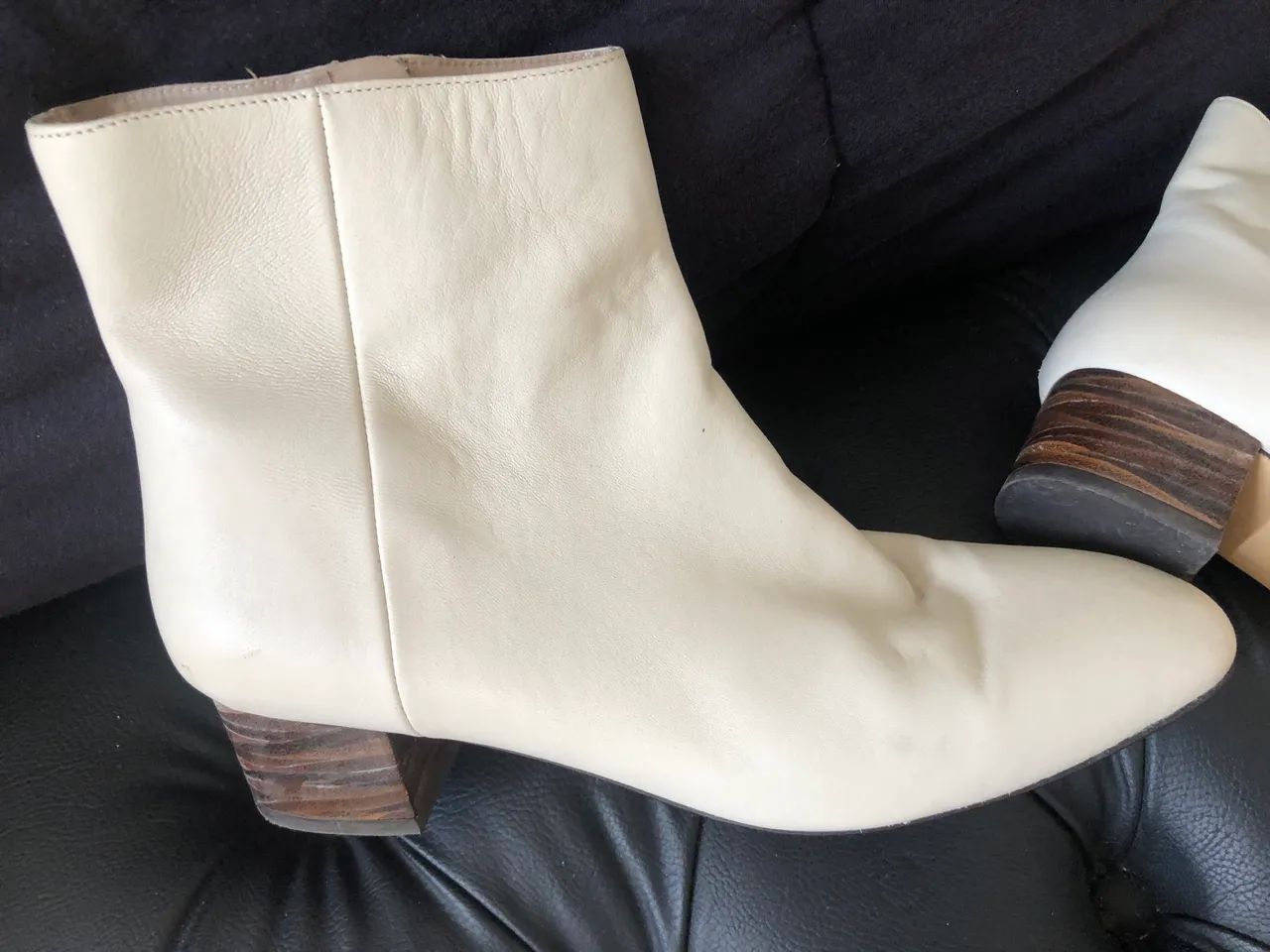 Bota cano médio off white Massimo Dutti - Foto 3