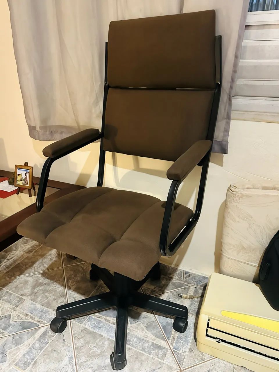 Cadeira Presidente Clássica em Tecido
