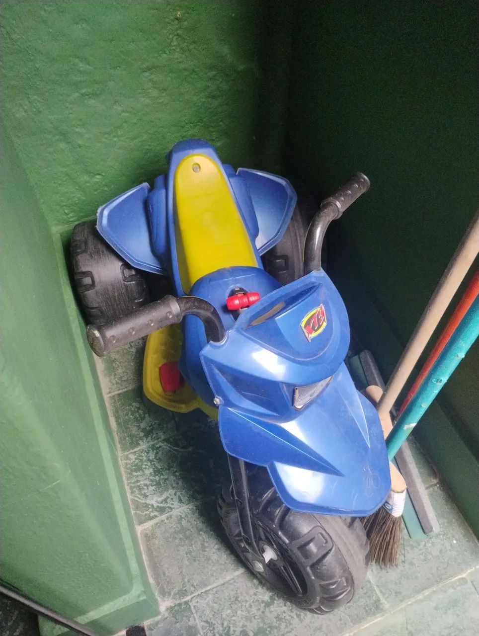 Vendo moto elétrica - Brinquedos e Jogos - São Tarcísio, Juiz de