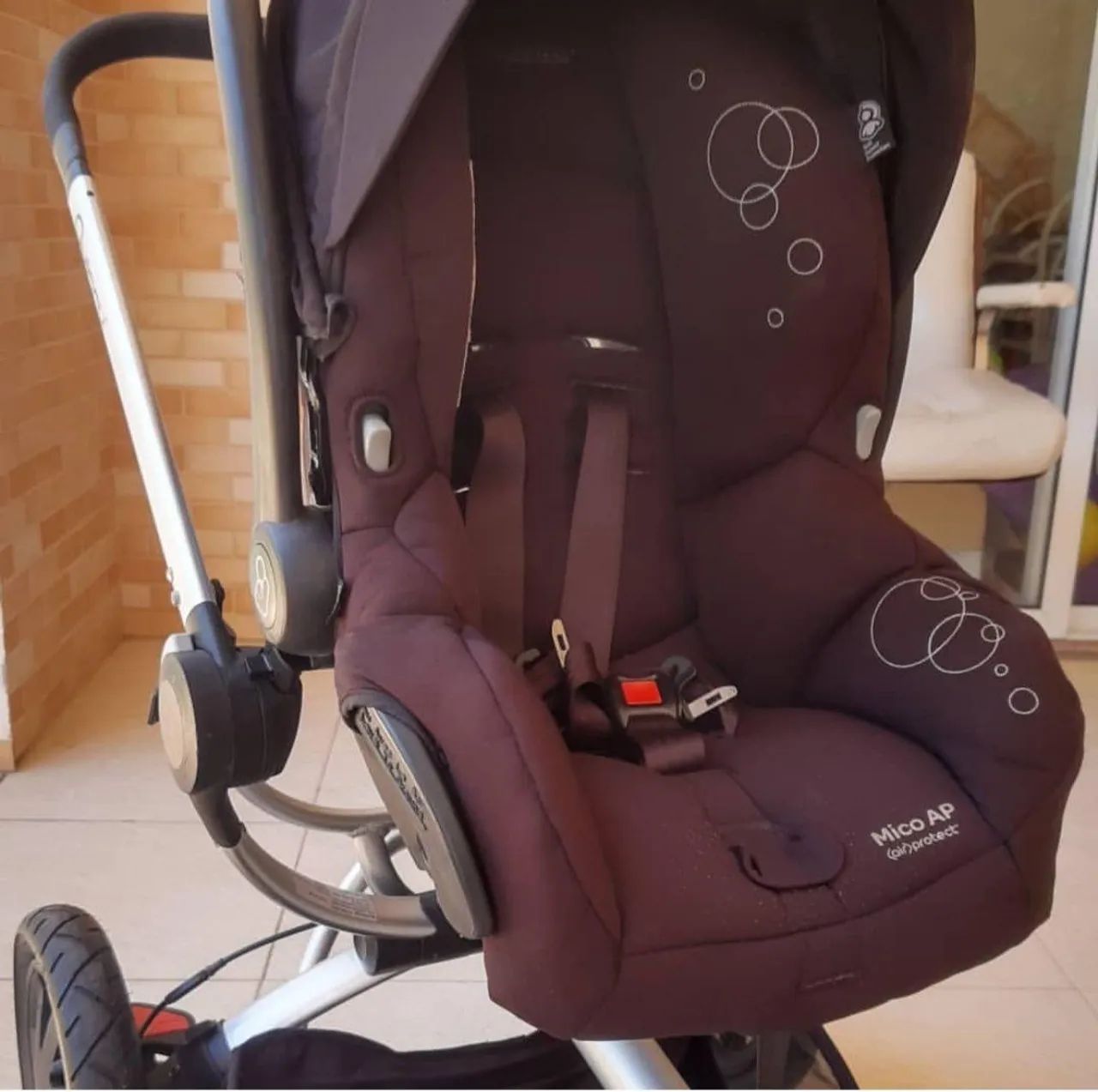 Carrinho de bebê + bebê conforto Quinny - Foto 2