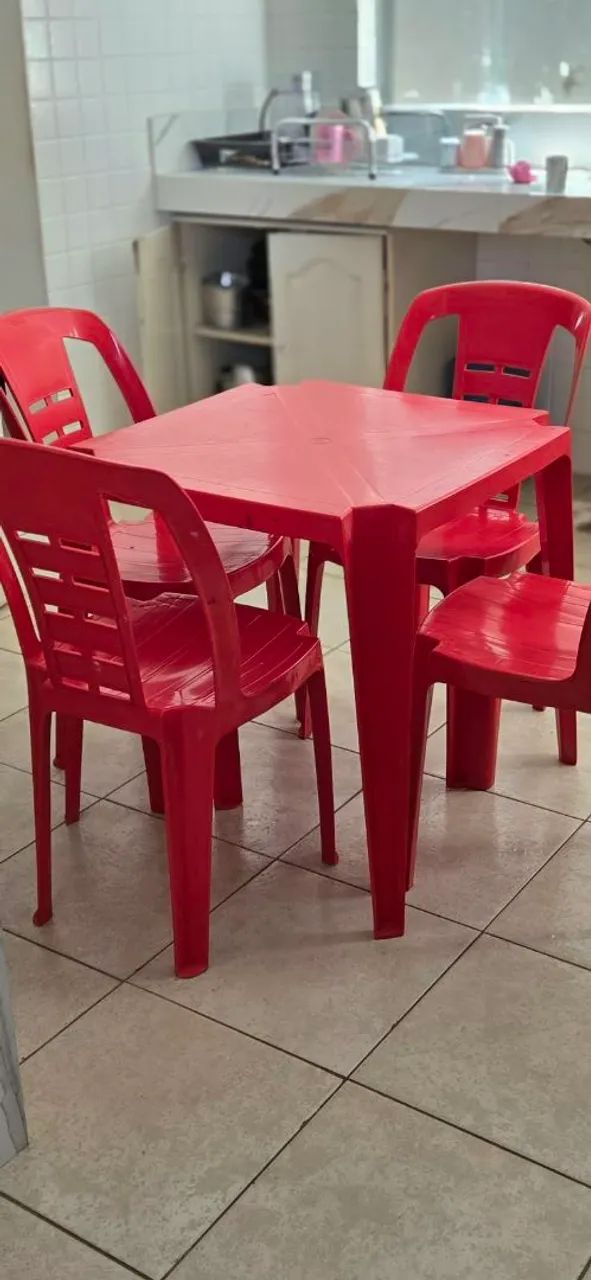 Conjunto de mesa e cadeiras - Foto 2