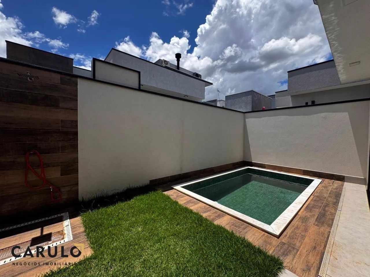 Casa térrea com 3 suítes à venda em condomínio fechado, 200 m² por R$ 950.000 - Terras da  - Foto 2