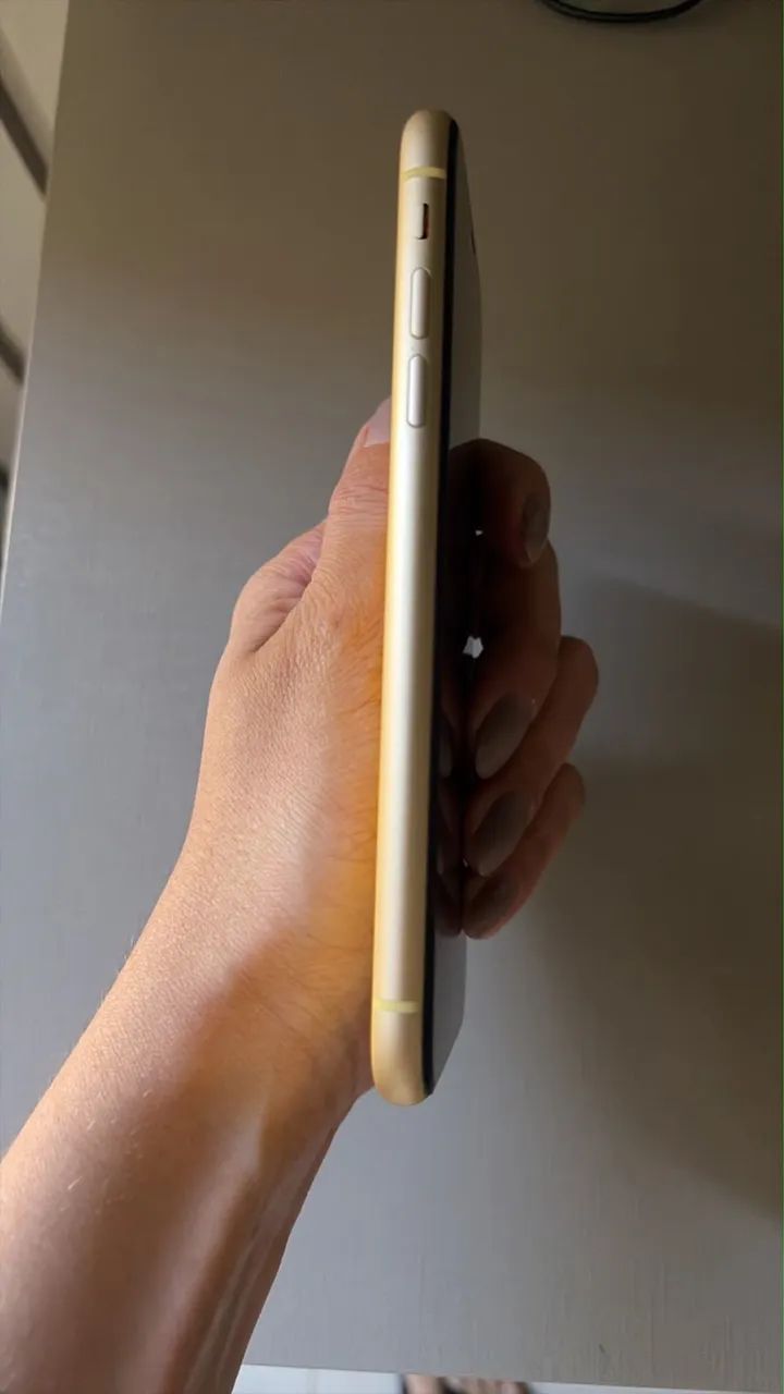 iPhone XR 64GB Amarelo | Face ID OK | Excelente Estado - Celulares