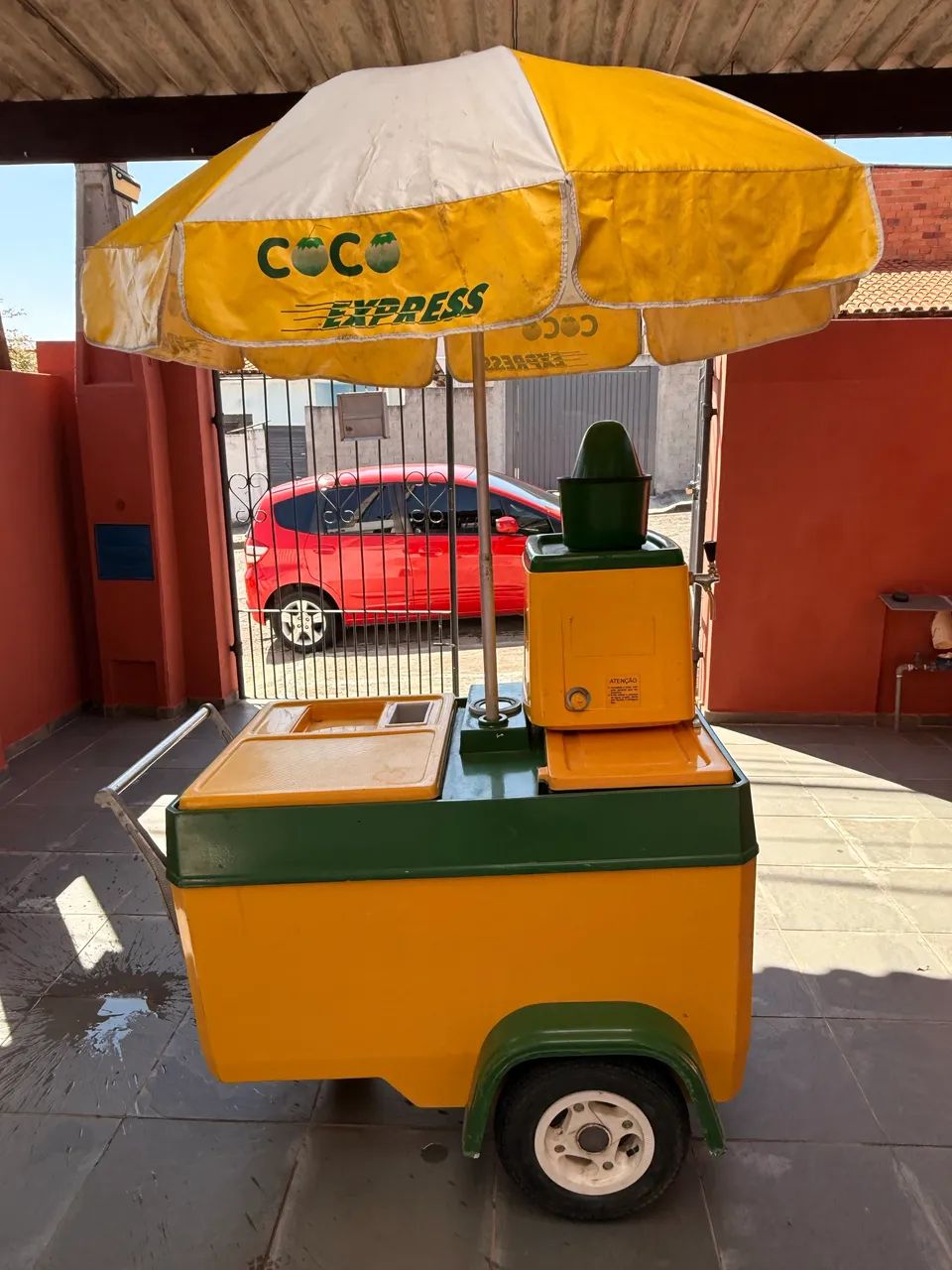 Carrinho de Água de Coco Coco Express Completo com Geladora e Guarda-Sol