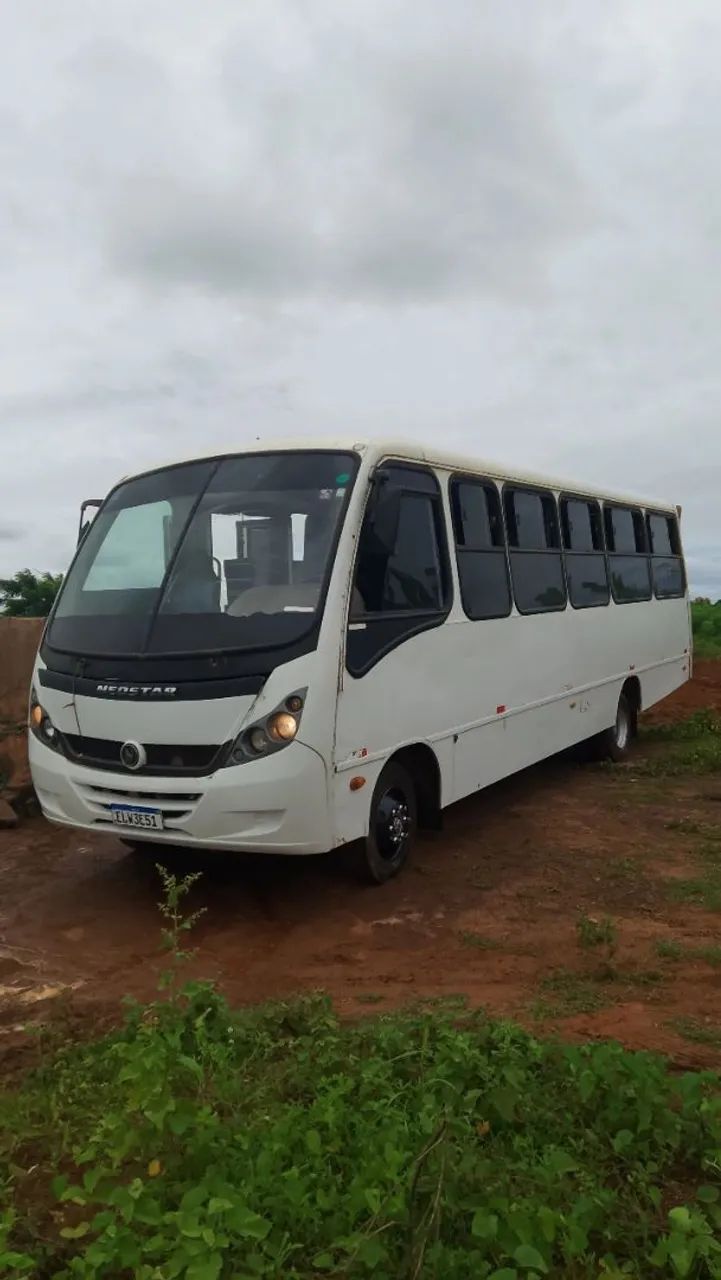 Micro ônibus Neobus thunder 2011
