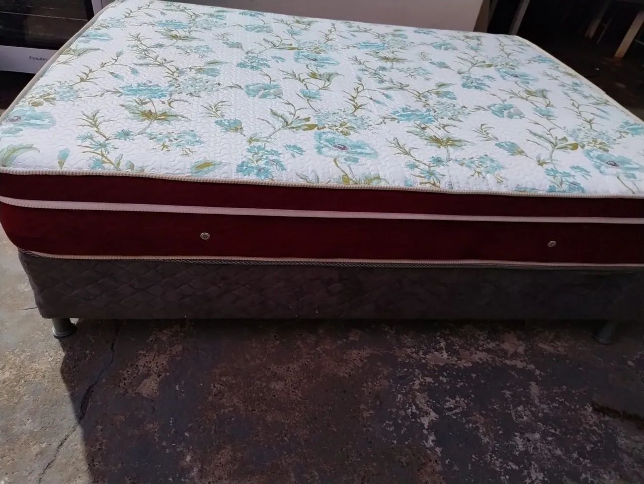 Cama box mais colchão de molas 
