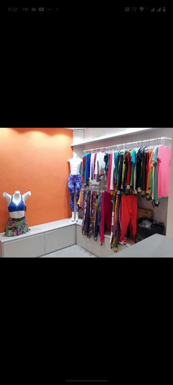 Móveis de loja de roupas