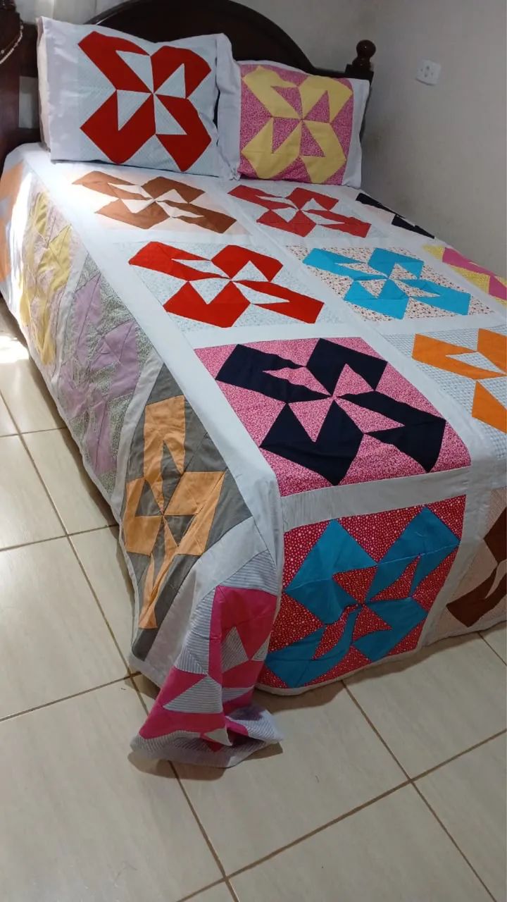 Jogo de cama casal Patchwork (colcha + 2 capas de travesseiro) - Foto 5