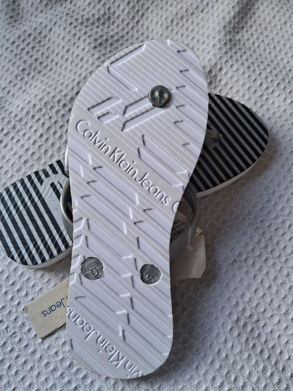 Chinelo de Dedo Listrado Infantil - Tamanho 31/32 - Foto 6