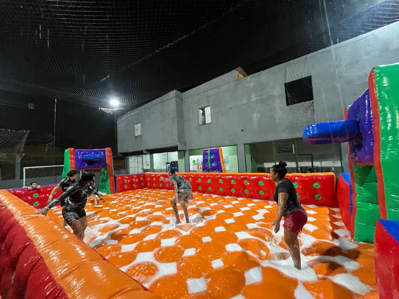 Aluguel Futebol de Sabão 12x6 - Foto 2