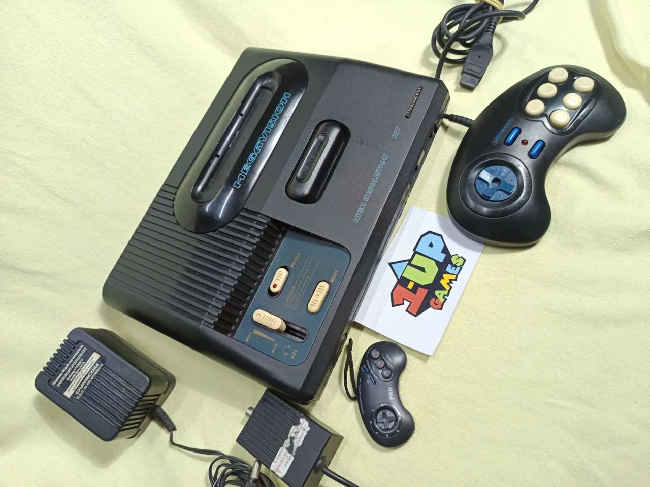 Videogame antigo Megavision Dynacom 