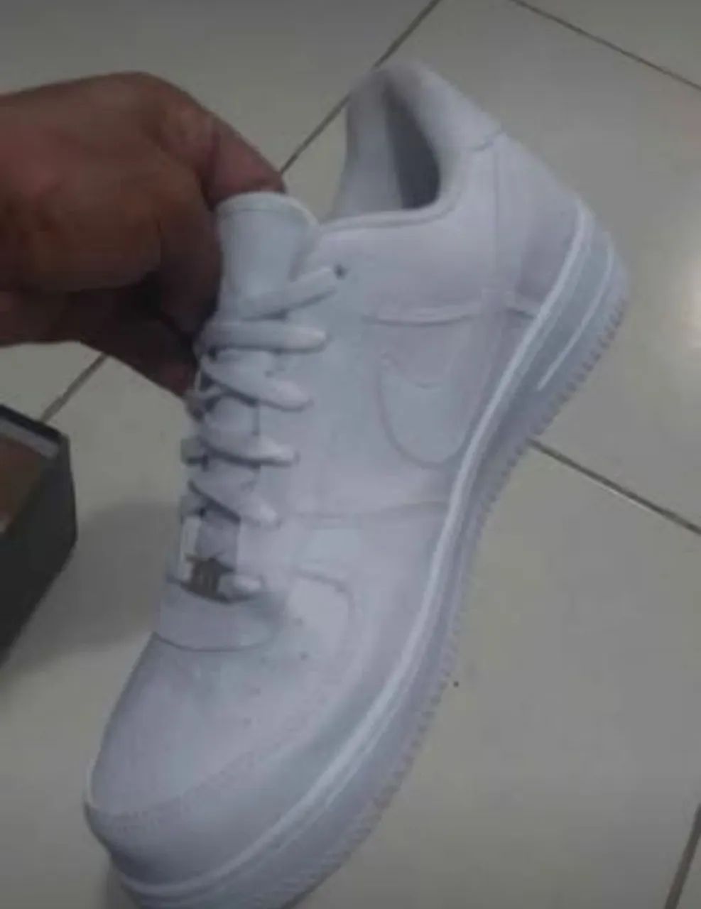 Tênis branco casual nike (150) reais - Foto 2