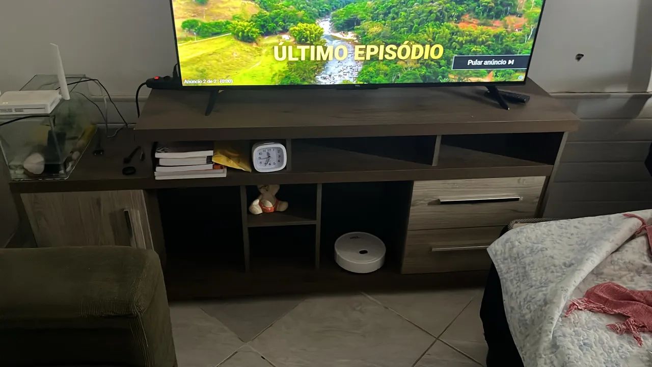 Sofá e um rack  - Foto 2
