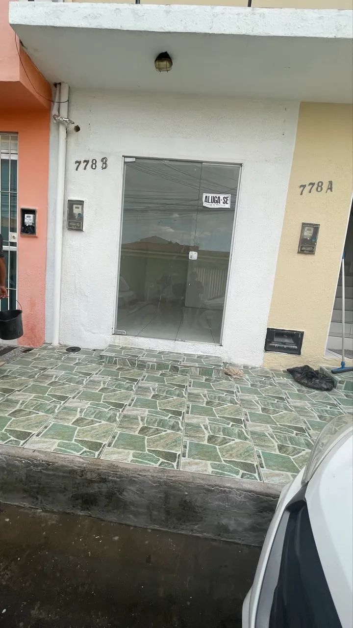 Alugo ponto Comercial com banheiro