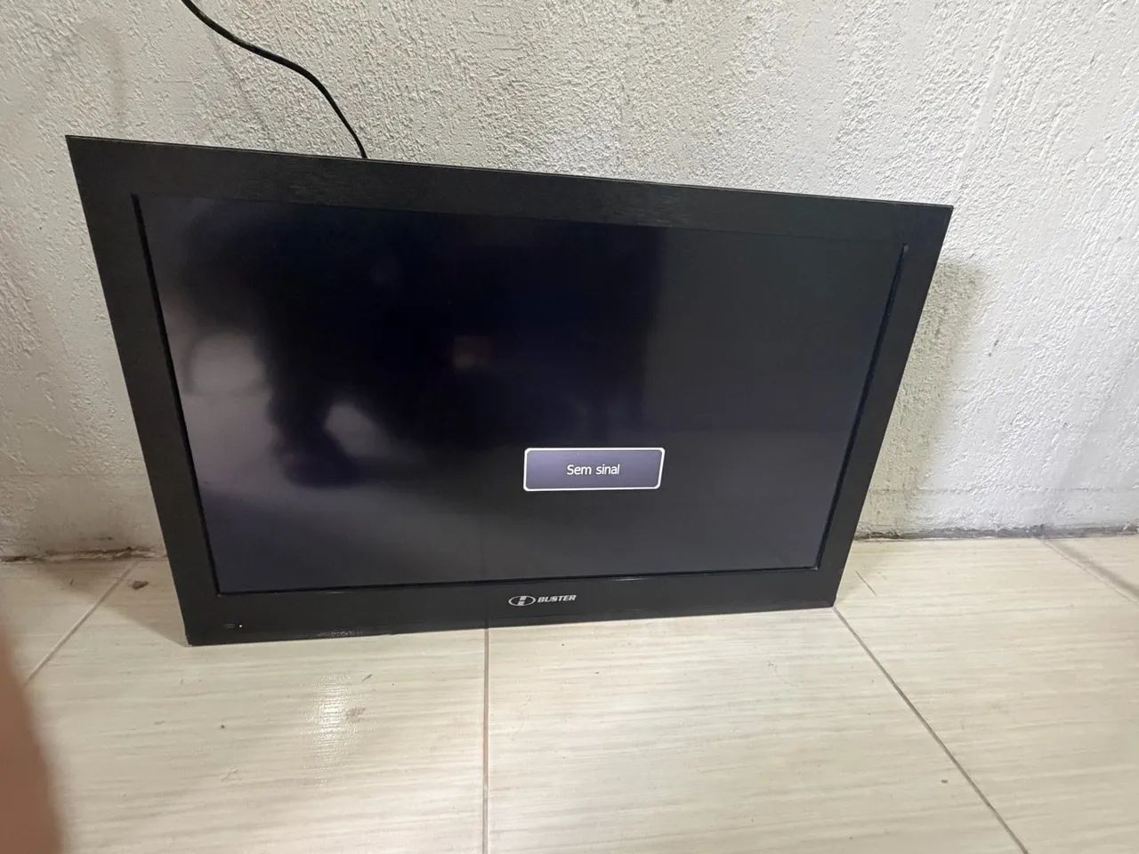 Tv 32 polegadas barato e funciona normalmente  - Foto 3