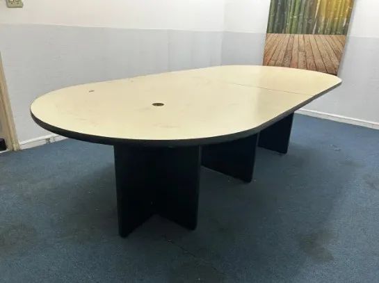 Mesa Oval Grande Multifuncional 