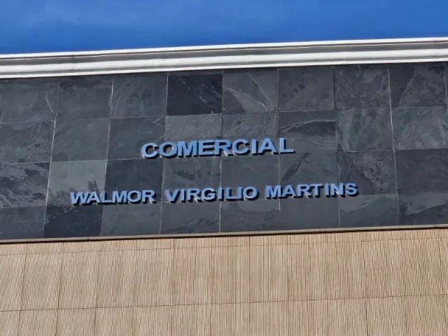 Sala Comercial Seminueva Terrea Padrao Av. Gualberto Soraes - Foto 3