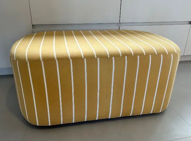 Pufe arredondado orgânico 100 x 60cm