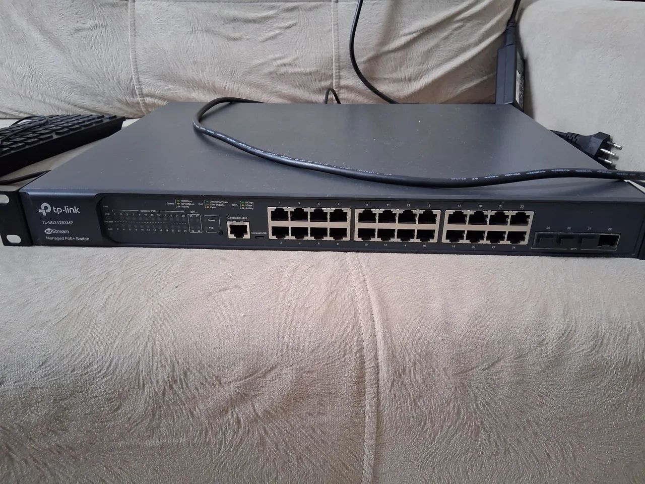 Switch gerenciavel TPLINK mod sg3428xmp gigabits e poe