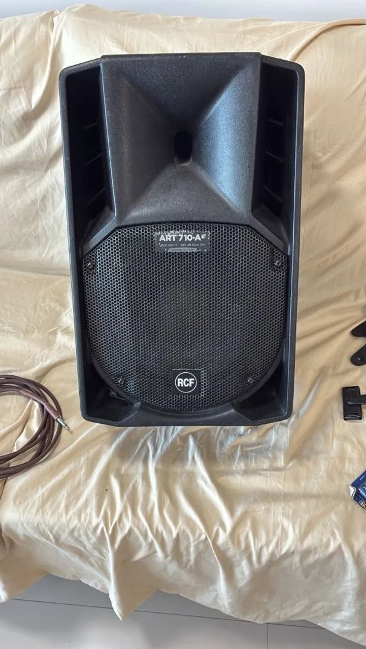 RCF 710 + mesa Yamaha 