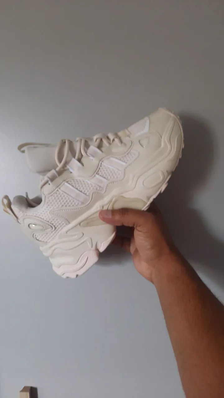 Tênis Adidas  - Foto 4