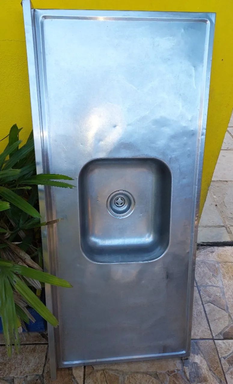 PIA de cozinha em aço inox +ralo e mangote, modelo Fischer. Tamanho 9x59X132,5. À retirar