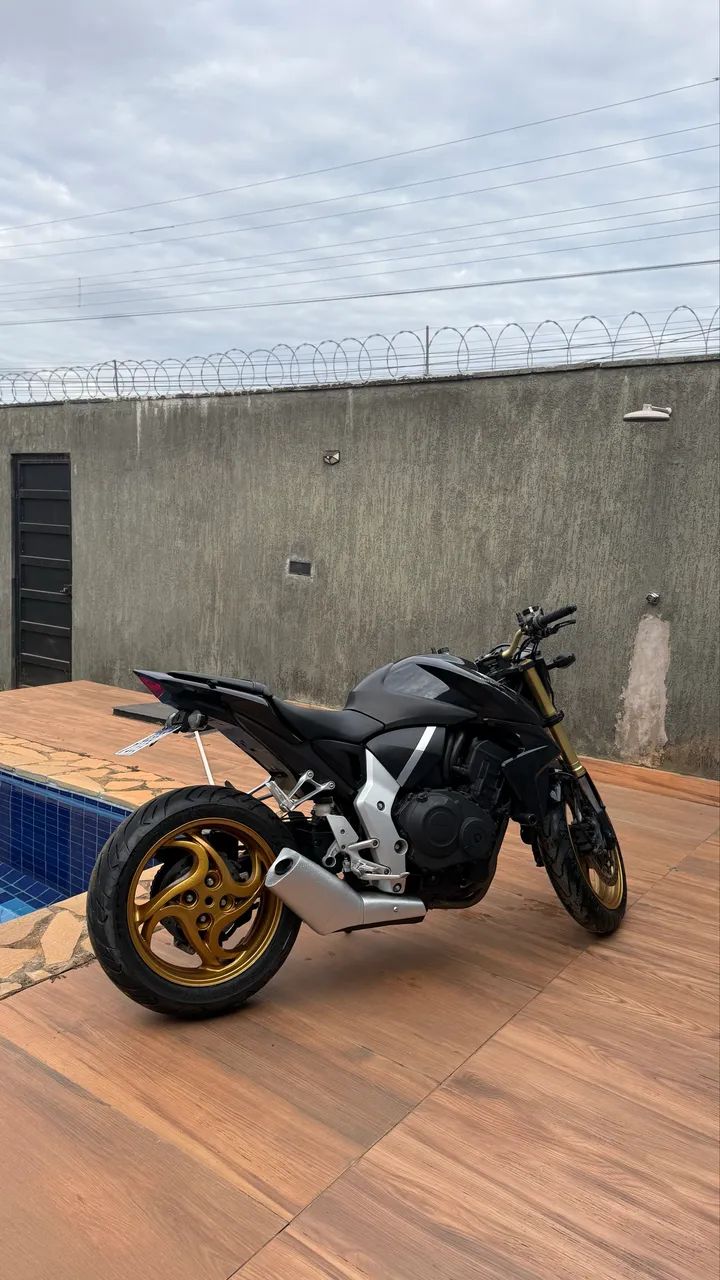 CB1000 - Foto 4