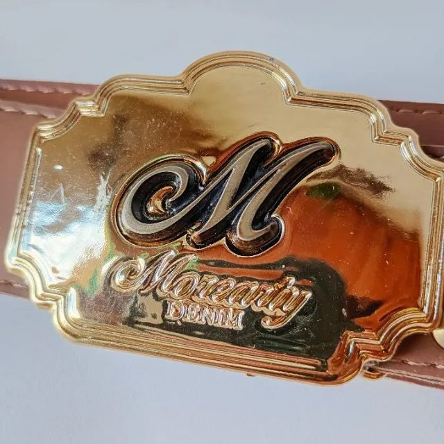 Cinto marrom clássico com fivela dourada - Foto 3