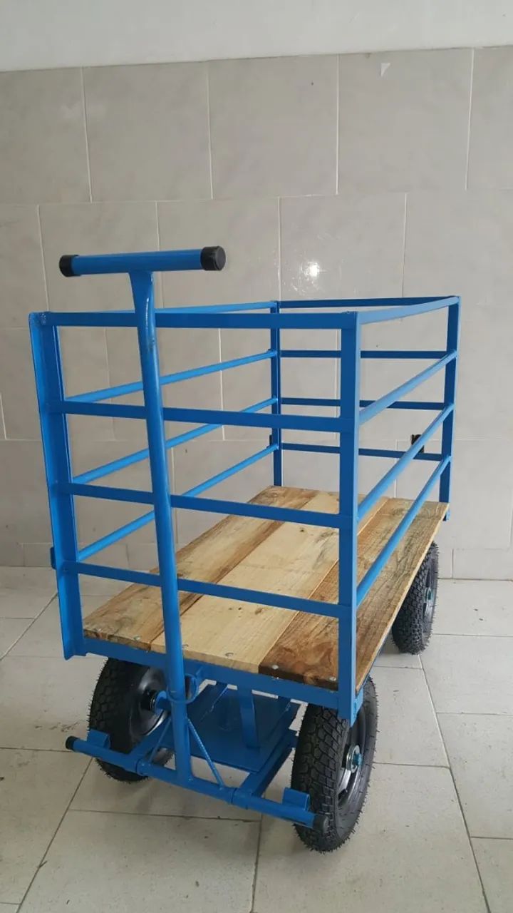 Carro plataforma com sistema de 5ª roda gradeado