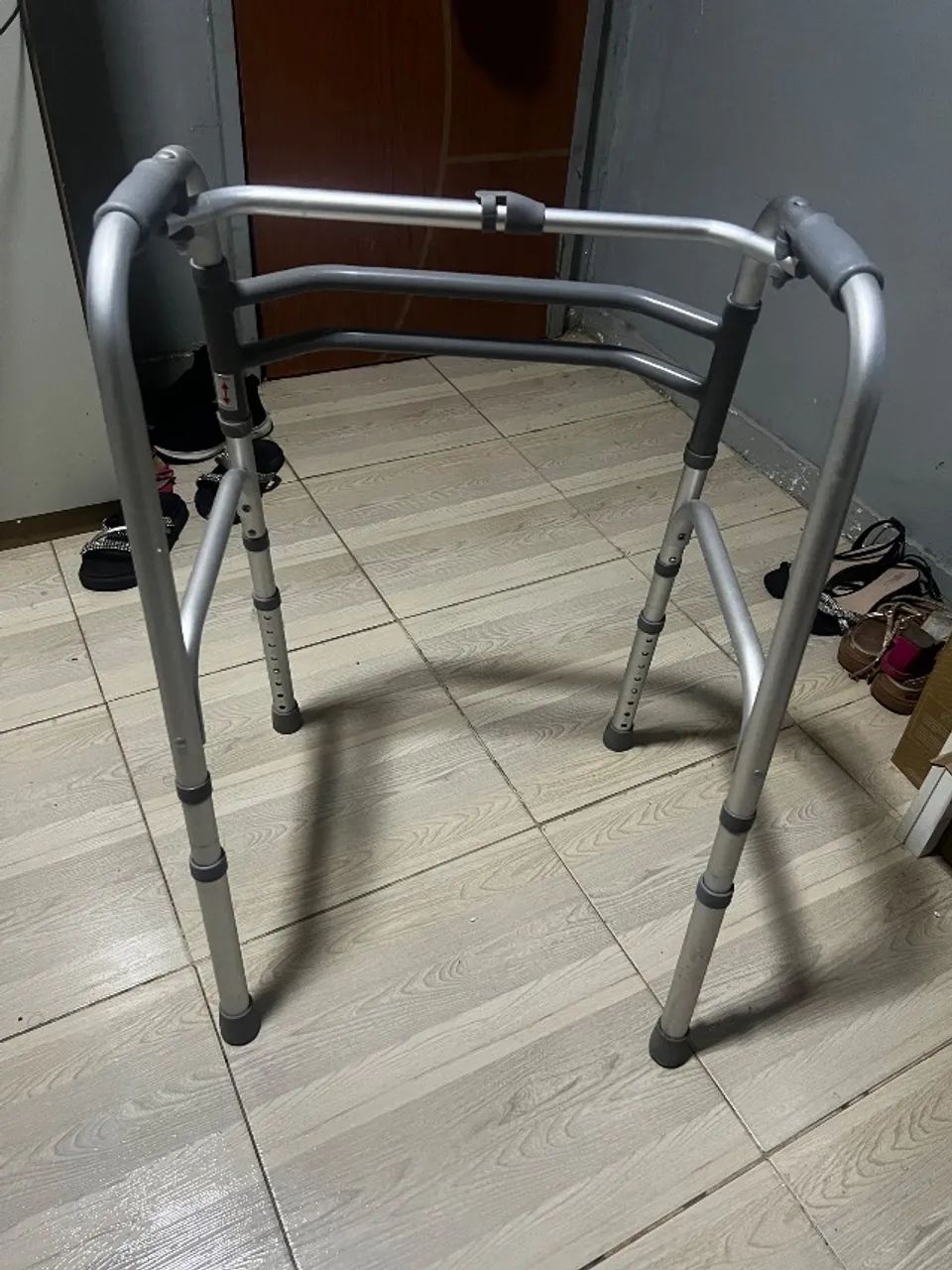 Andador em alumínio  - Foto 2