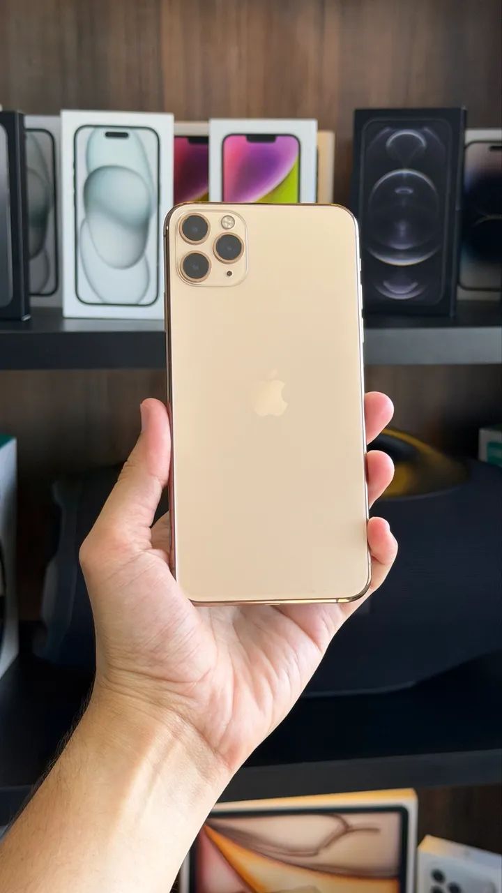 iPhone 11 Pro Max 64gb Dourado - Foto 2