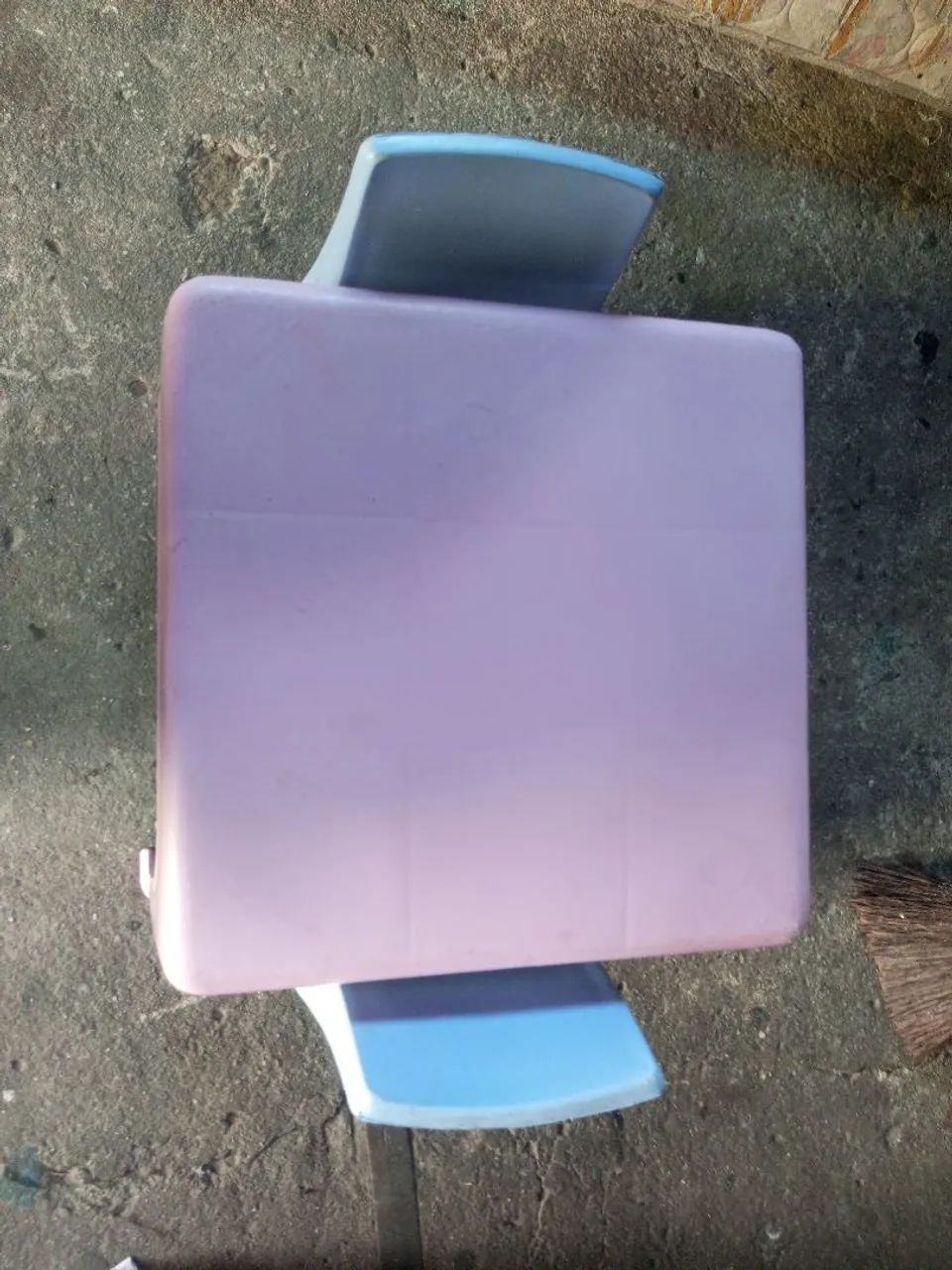 Vendo mesinha infantil para saí agora  - Foto 5