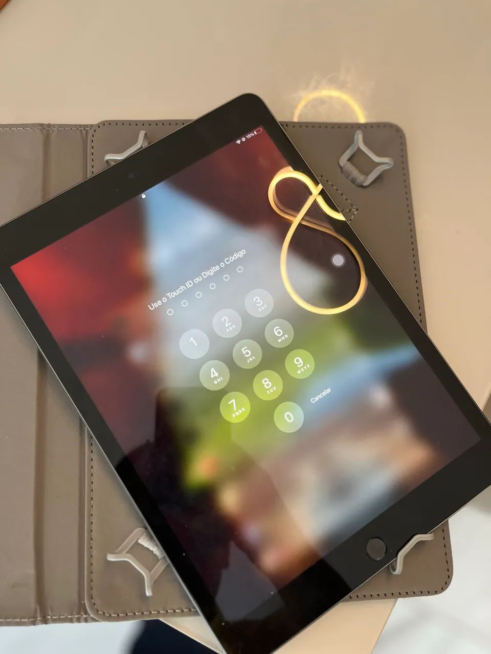 iPad 9 64GB - seminovo com case e caixa 